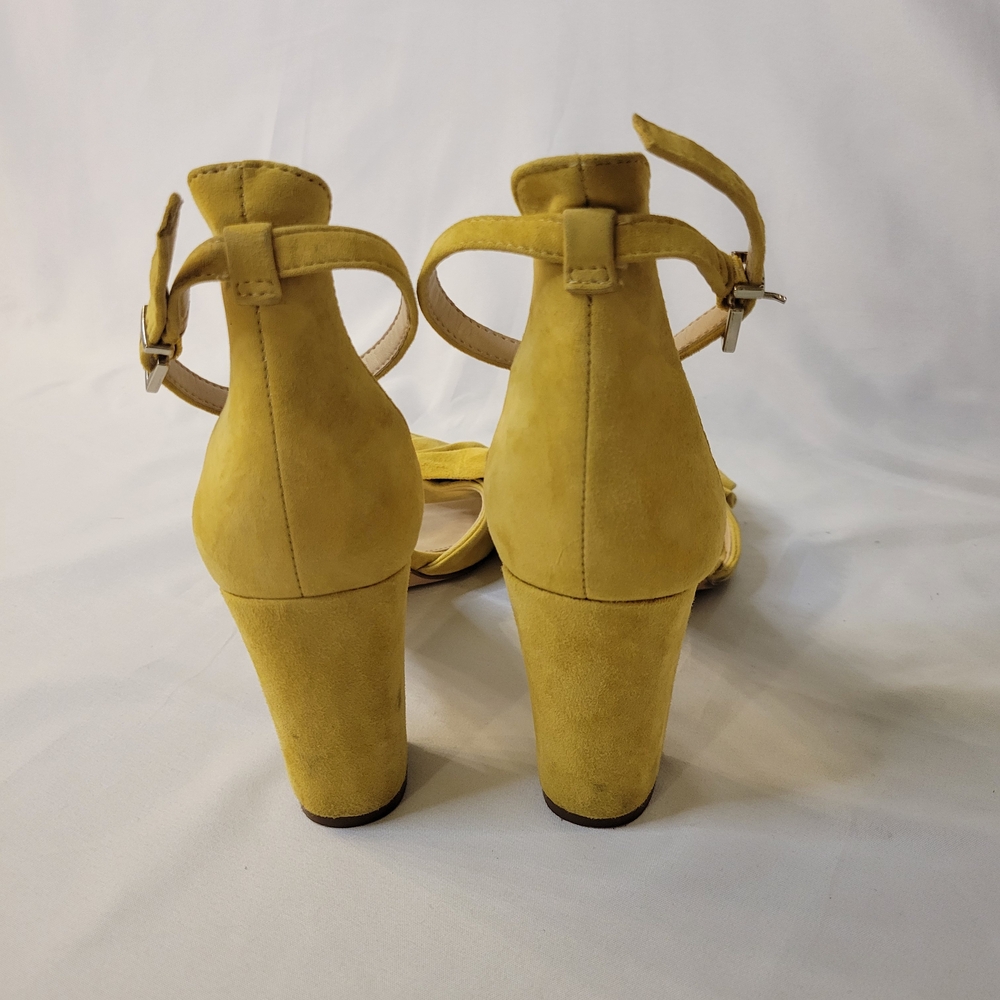 Vince Camuto Women's Footwear Carrelen Heeled Sandal, Banana Split - Picture 3 of 4